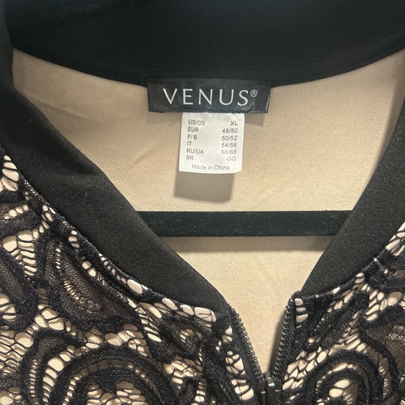 NWOT VENUS Black and Cream Lace Detail Jumpsuit - Picture 3 of 7